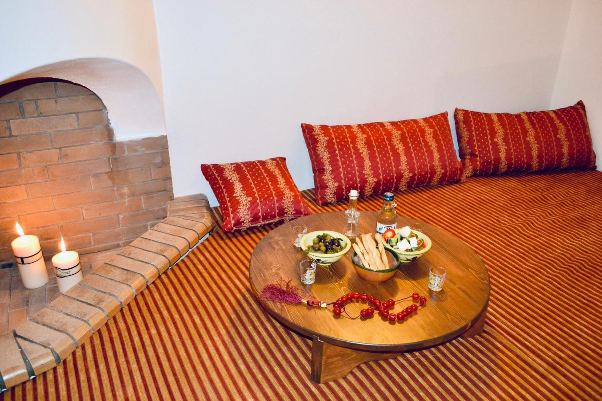 Villa Patitiri Traditional House With Hot Tub アルハンゲロス エクステリア 写真