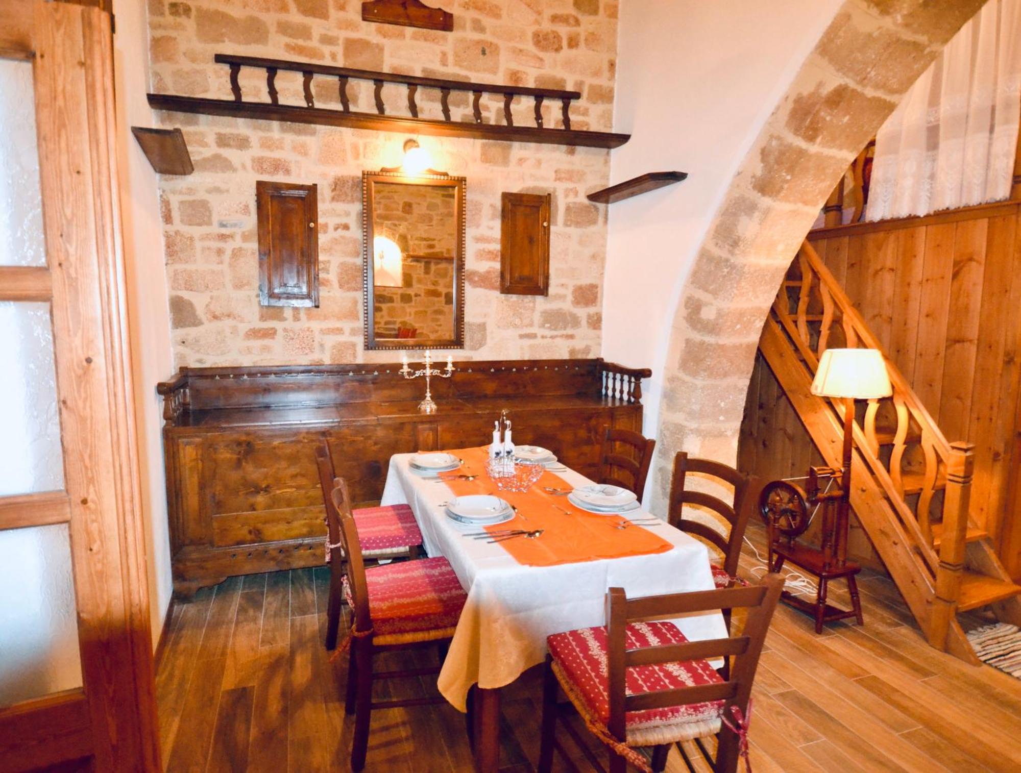 Villa Patitiri Traditional House With Hot Tub アルハンゲロス エクステリア 写真